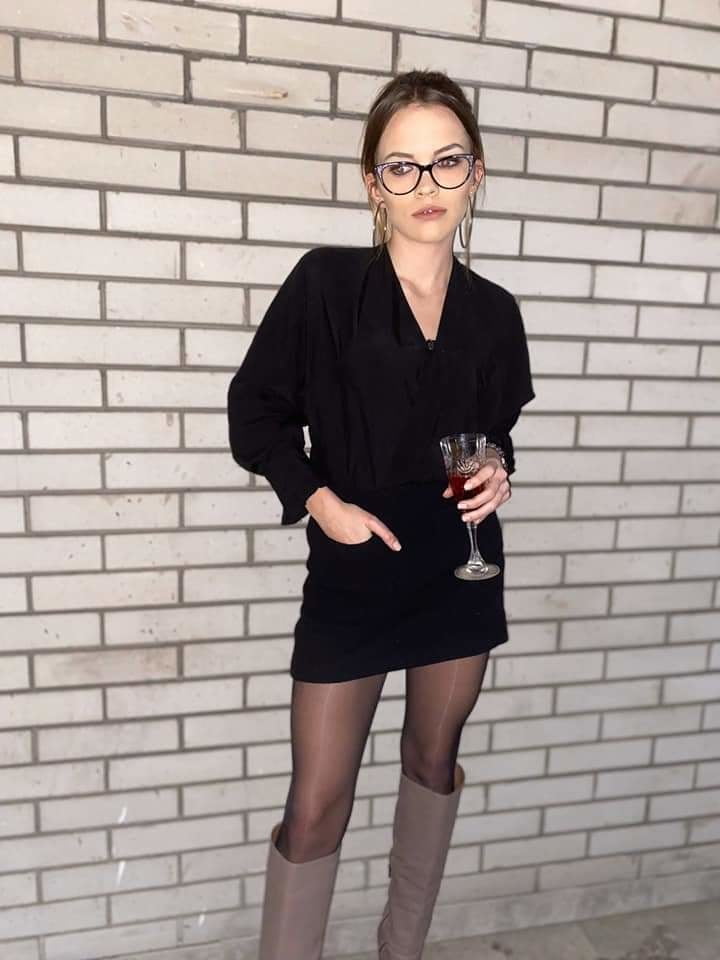 Milfs caliente iii
 #94141133