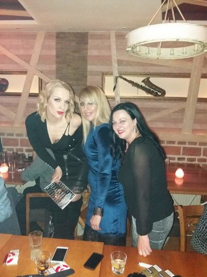 Milfs caliente iii
 #94141139