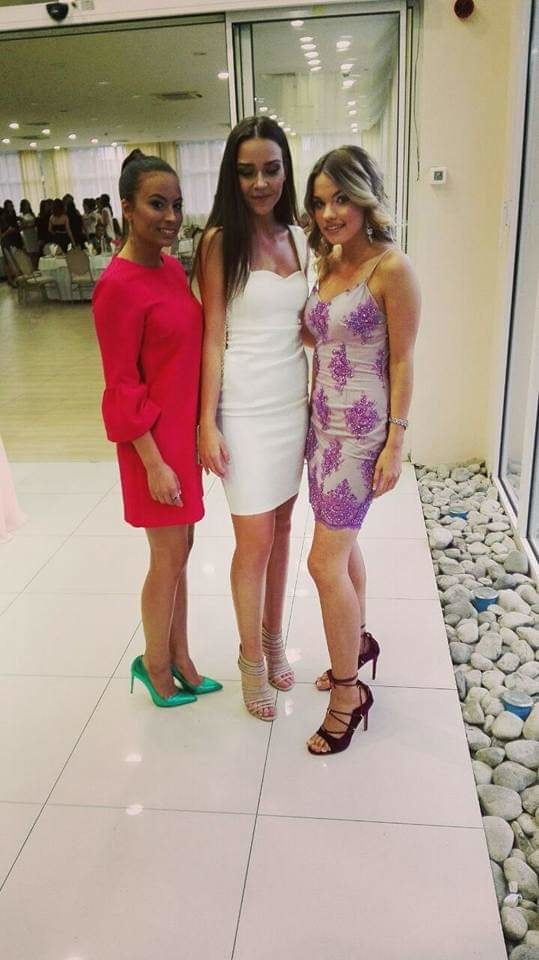 Milfs caliente iii
 #94141157