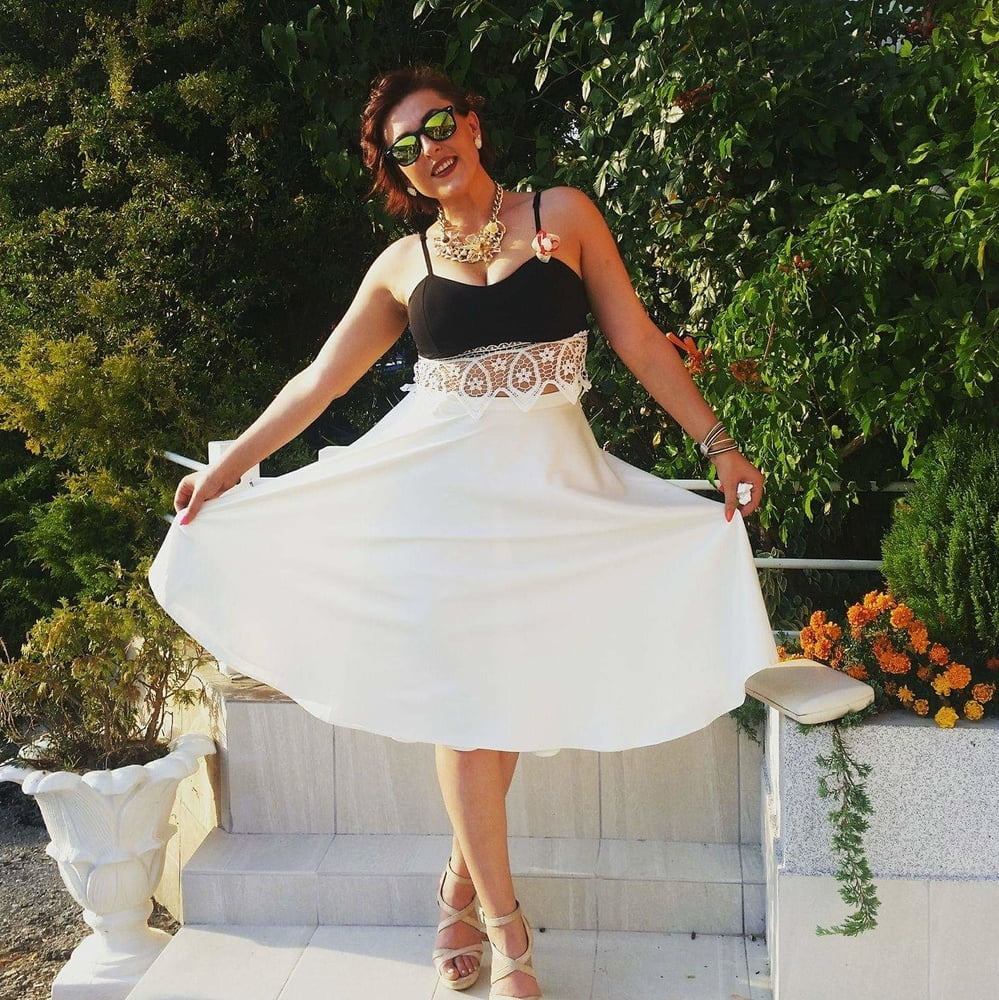 Milfs caliente iii
 #94141184