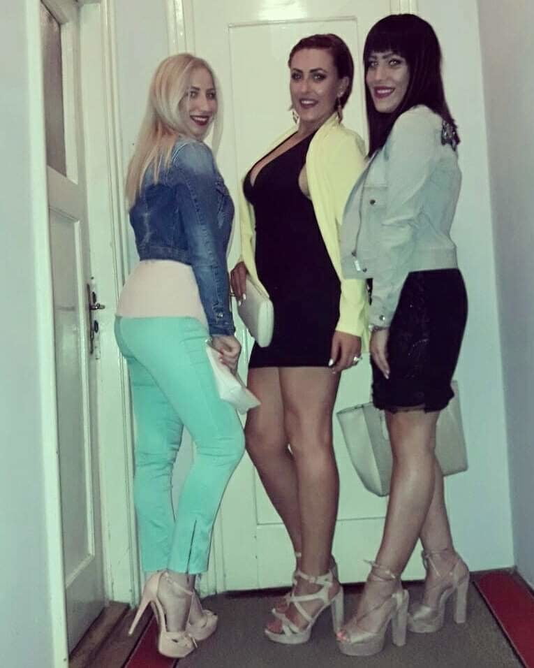 Milfs caliente iii
 #94141227