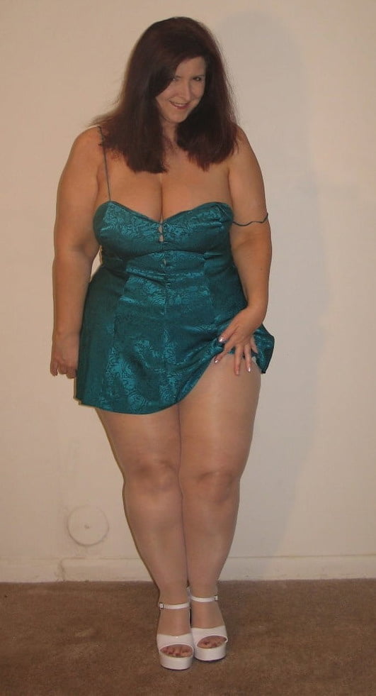 Muslos llenos en el mini 1523
 #91413537