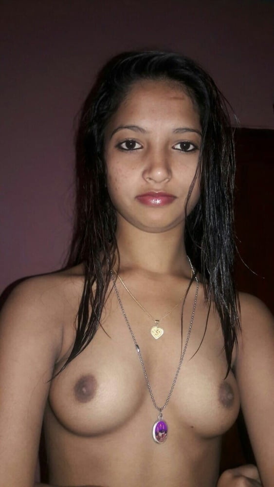 Deshi sexy Mädchen
 #81717440