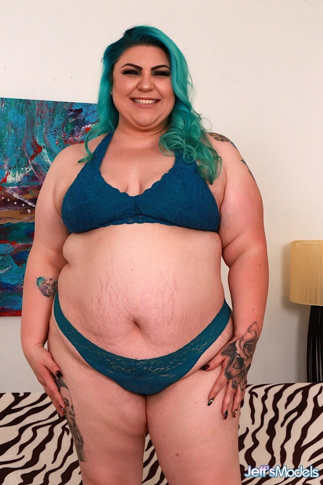 Sexy bbw bella bendz consigue su coño lleno de polla
 #106633055