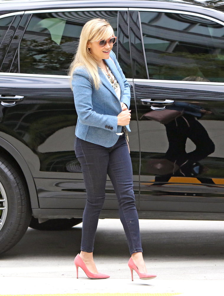 Reese Witherspoon
 #102207646