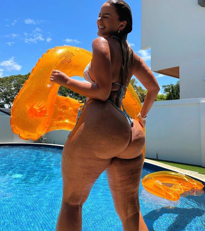 Karina Irby desnuda #108729777