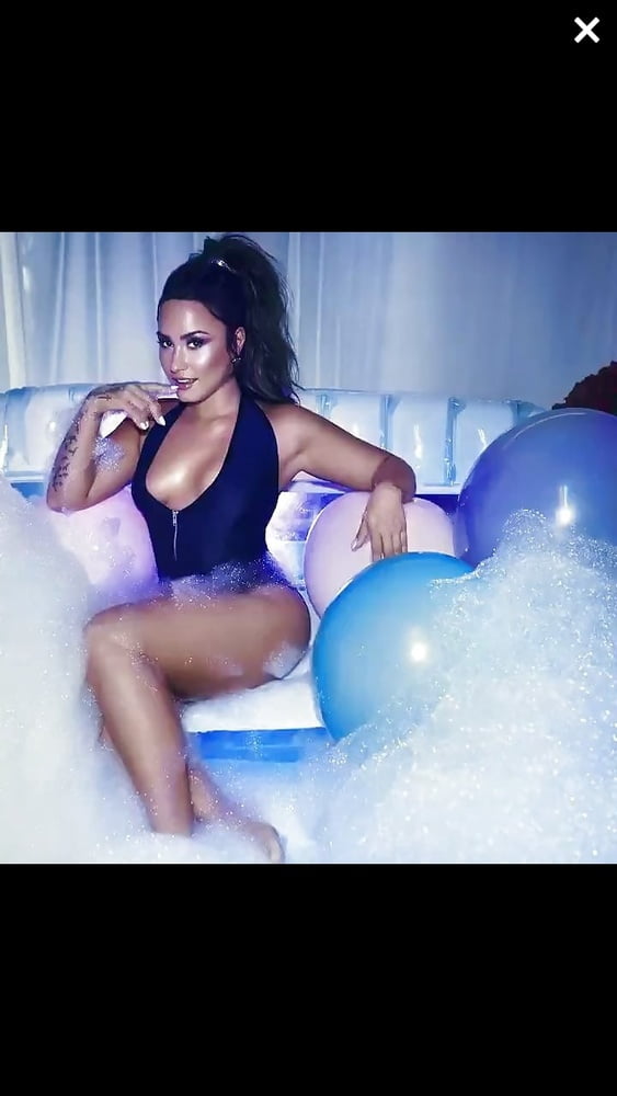 DEMI #97684732