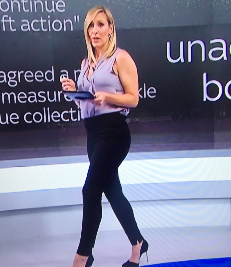 Hot Tv And News Women Presenters Wank Bank Collection #92670601