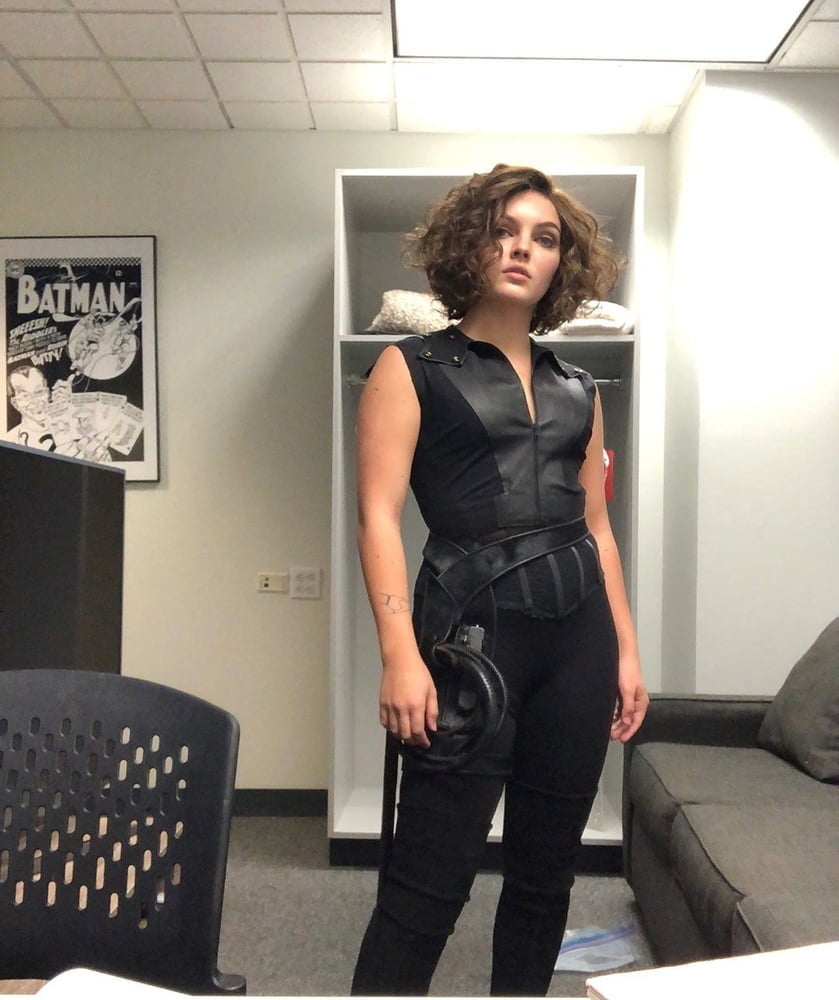 Camren Bicondova hot pics #105288126