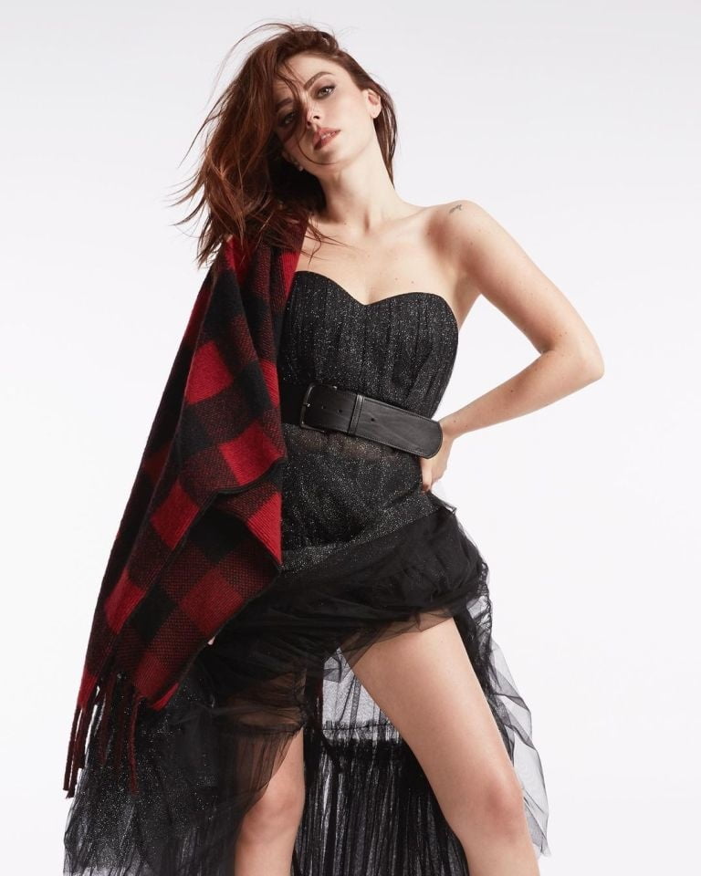 Annalisa scarrone
 #96294480