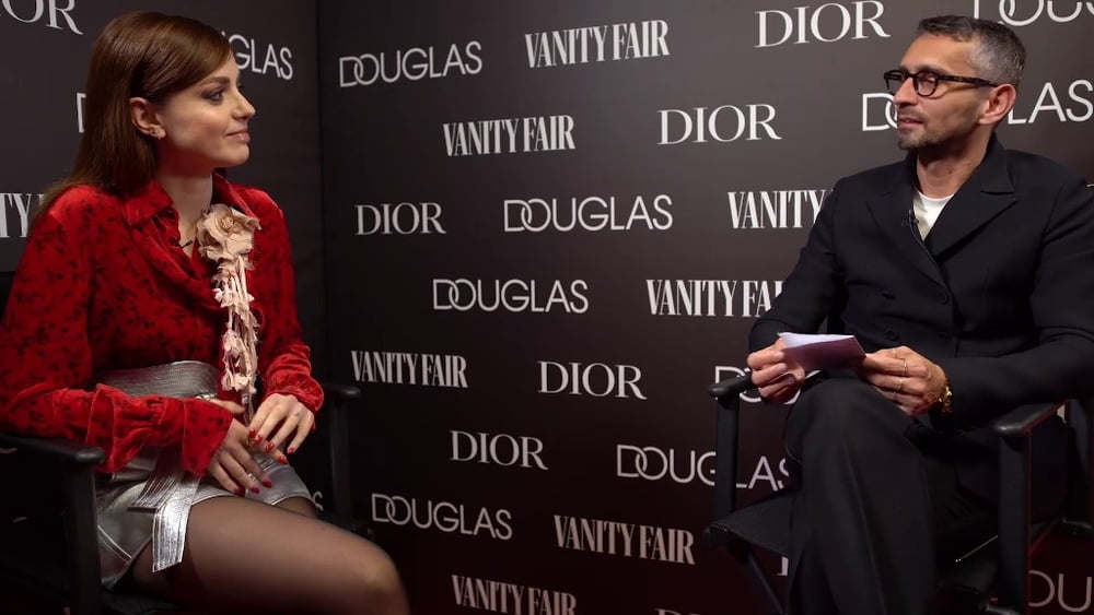 Annalisa scarrone
 #96294489