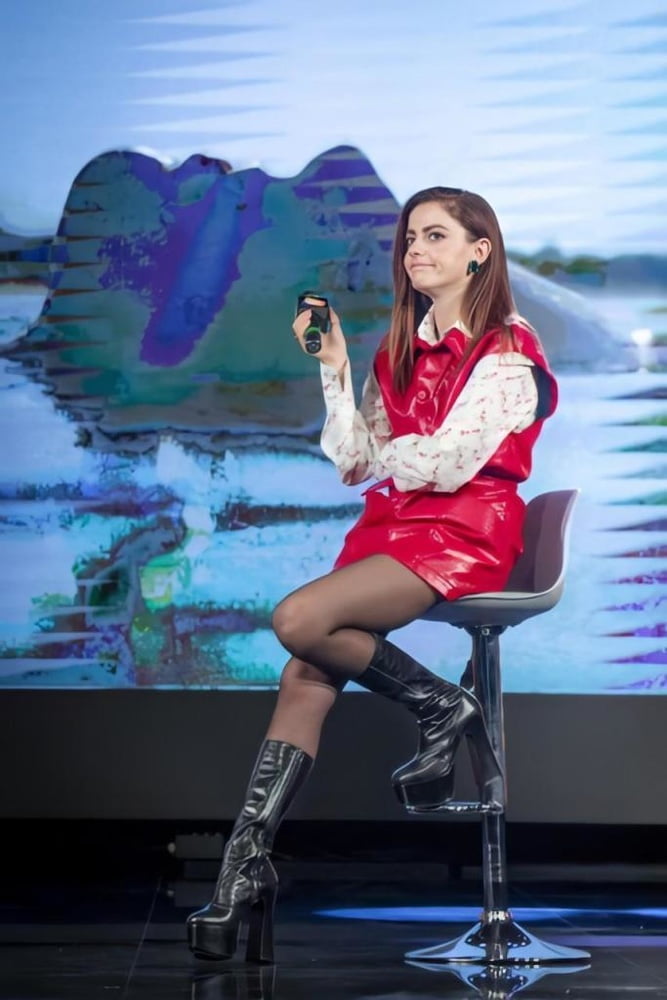 Annalisa scarrone
 #96294565