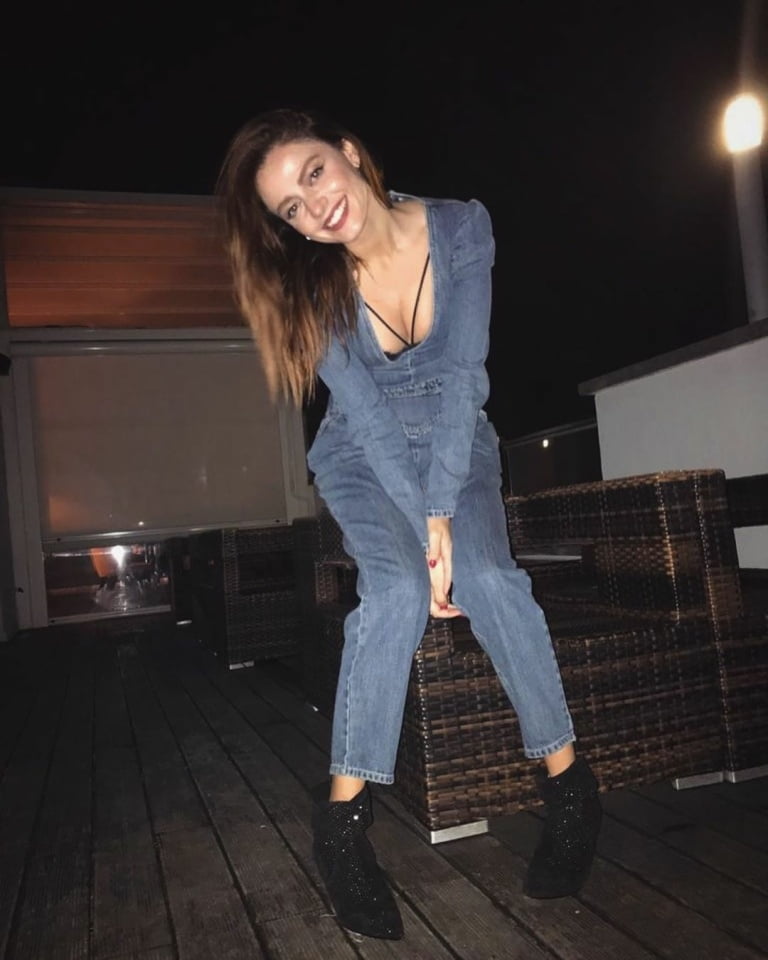 Annalisa scarrone
 #96294627