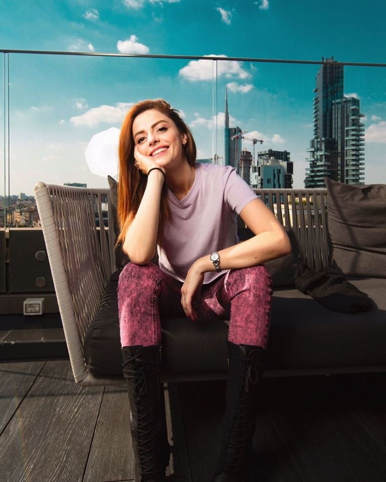 Annalisa scarrone
 #96294677