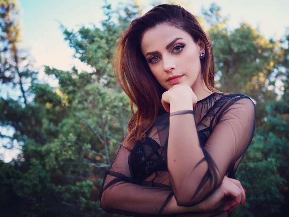 Annalisa scarrone
 #96294717