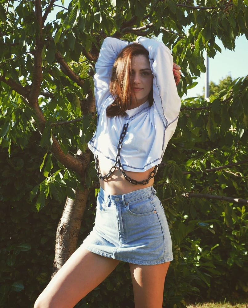 Annalisa scarrone
 #96294746