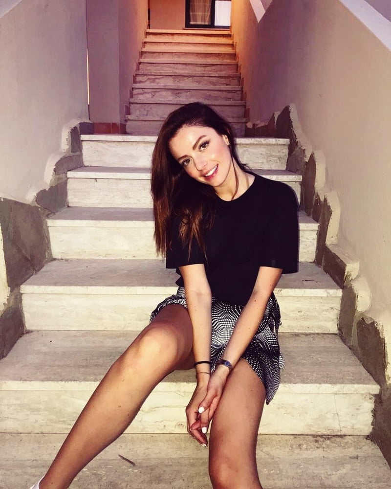 Annalisa scarrone
 #96294755