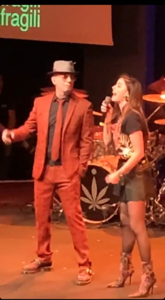 Annalisa scarrone
 #96294904