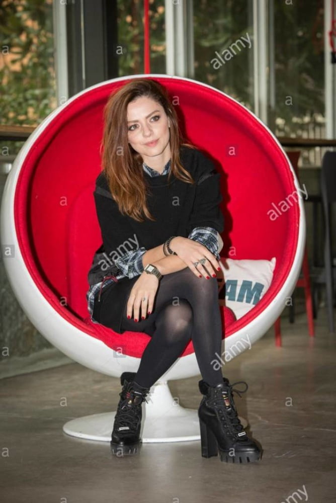 Annalisa scarrone
 #96294964