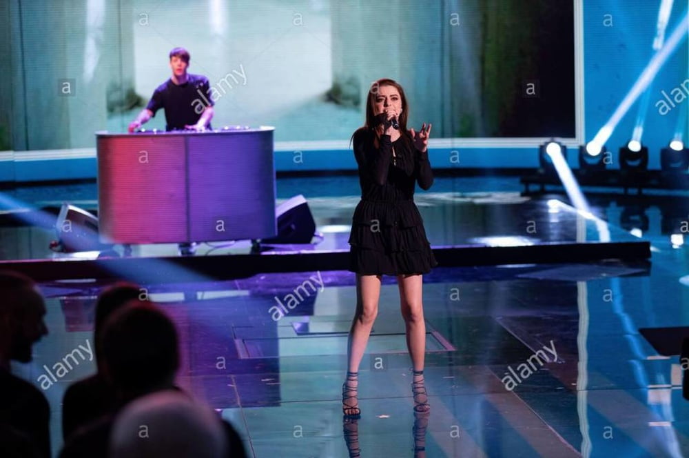 Annalisa scarrone
 #96294967