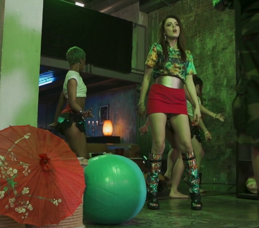 Annalisa scarrone
 #96294998