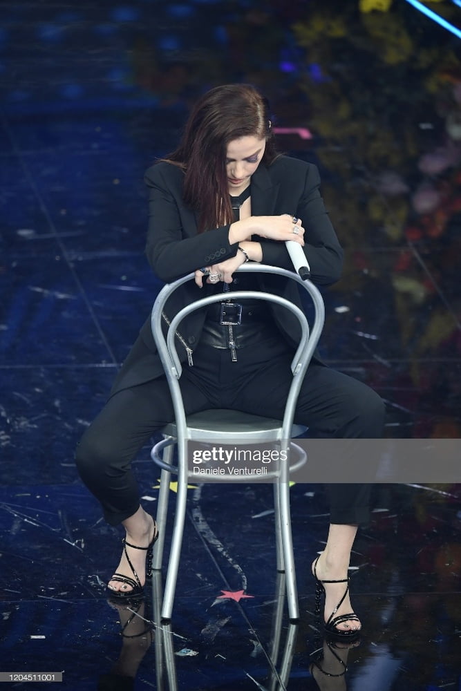 Annalisa scarrone
 #96295028