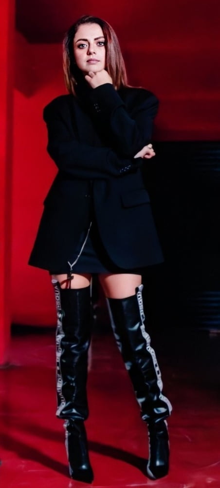 Annalisa scarrone
 #96295148