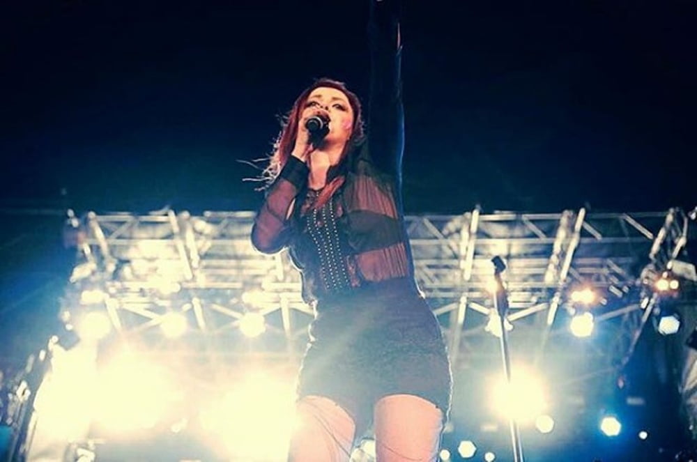 Annalisa scarrone
 #96295310