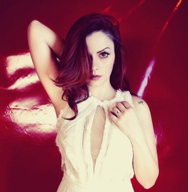 Annalisa scarrone
 #96295318