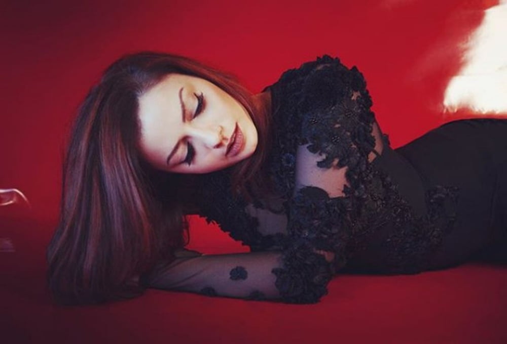 Annalisa scarrone
 #96295330