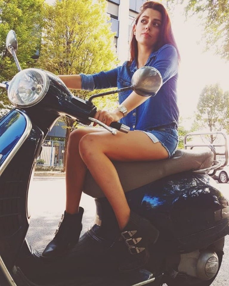 Annalisa scarrone
 #96295370