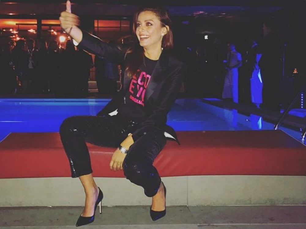 Annalisa scarrone
 #96295385