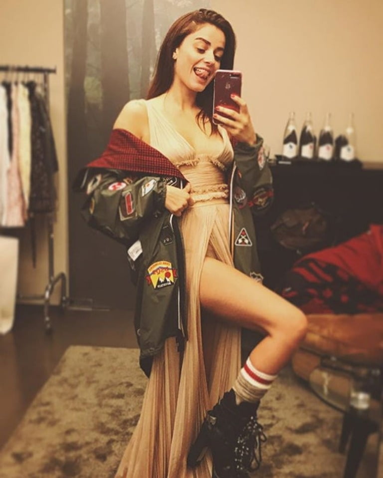 Annalisa scarrone
 #96295409