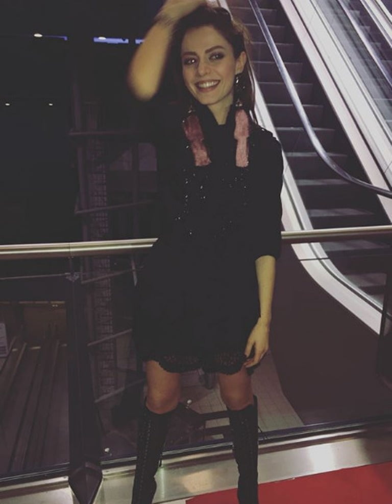 Annalisa scarrone
 #96295415