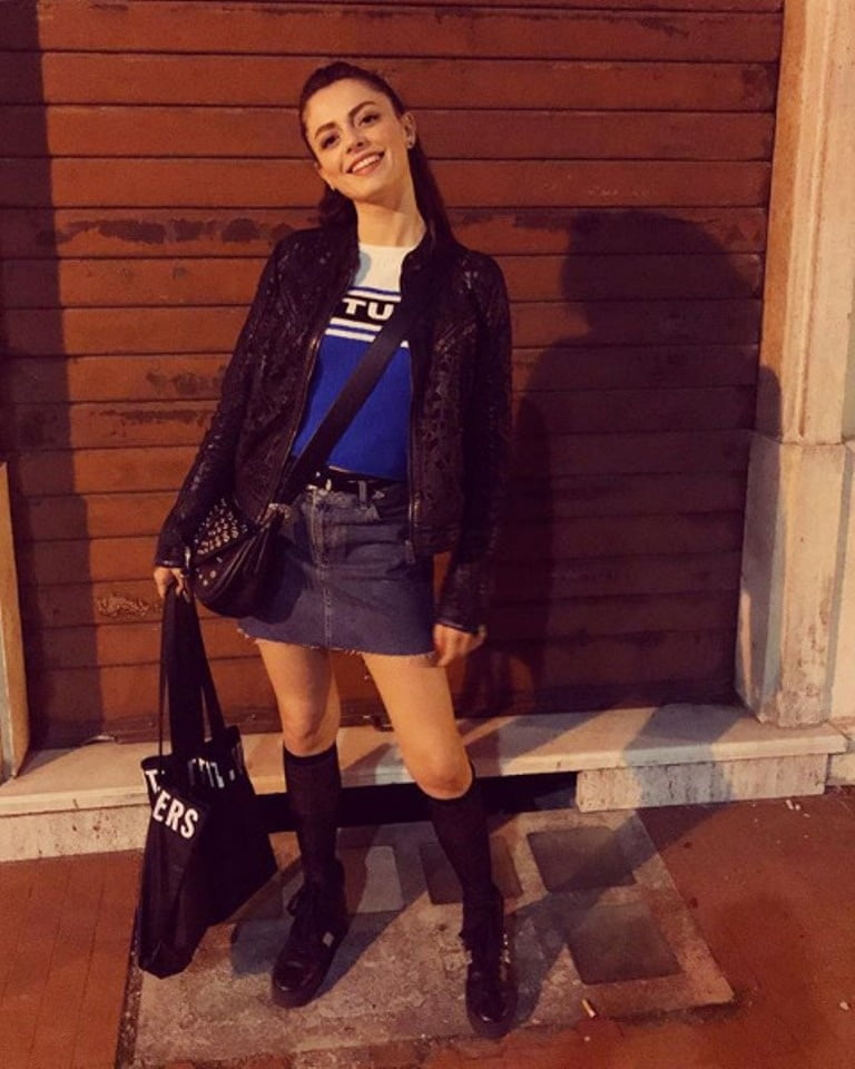 Annalisa scarrone
 #96295433