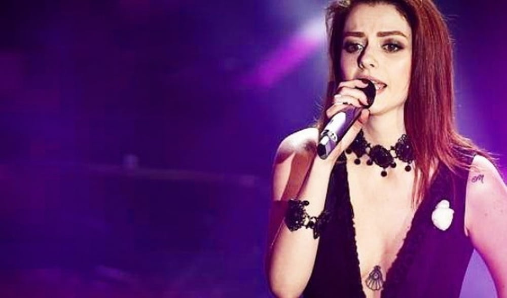 Annalisa scarrone
 #96295446