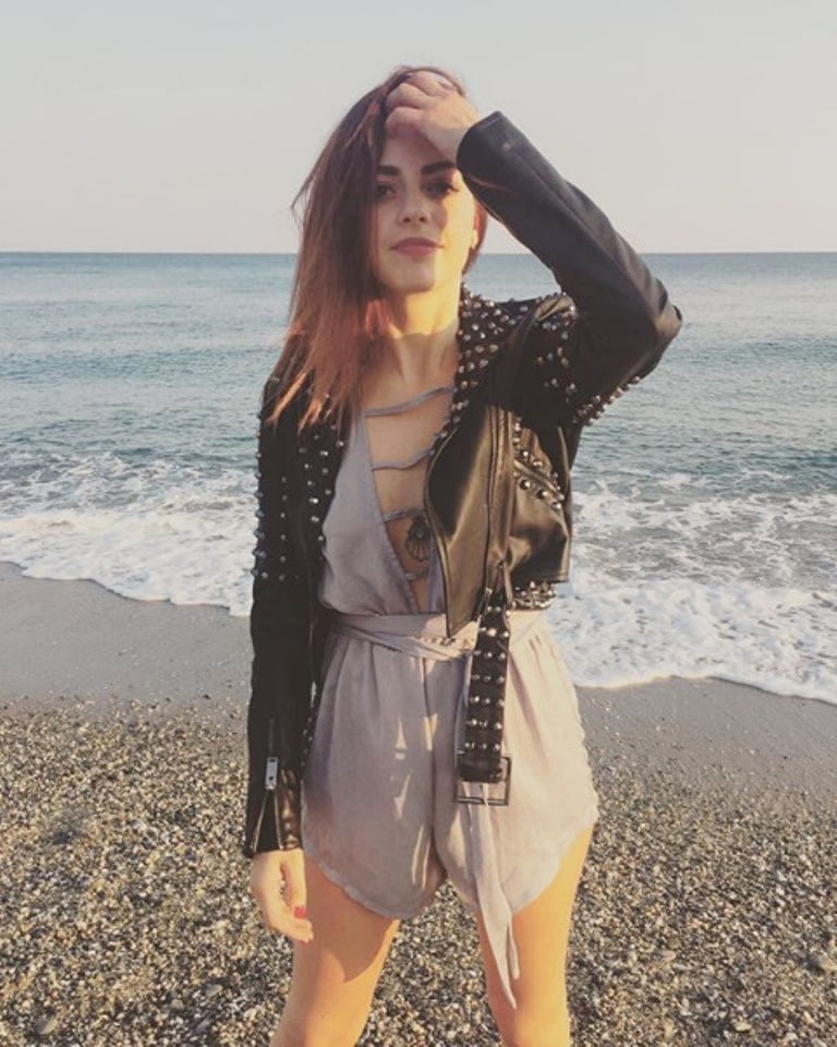 Annalisa scarrone
 #96295456