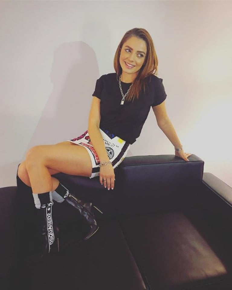 Annalisa scarrone
 #96295505