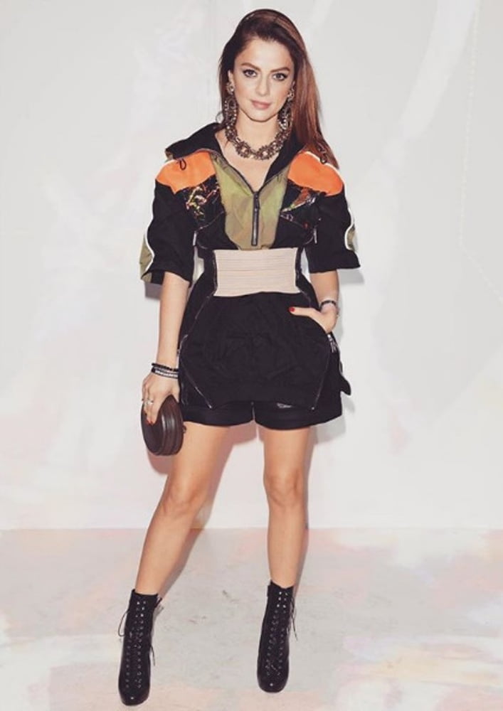 Annalisa scarrone
 #96295522