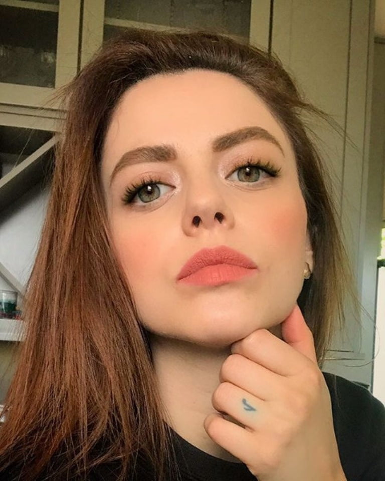 Annalisa scarrone
 #96295549