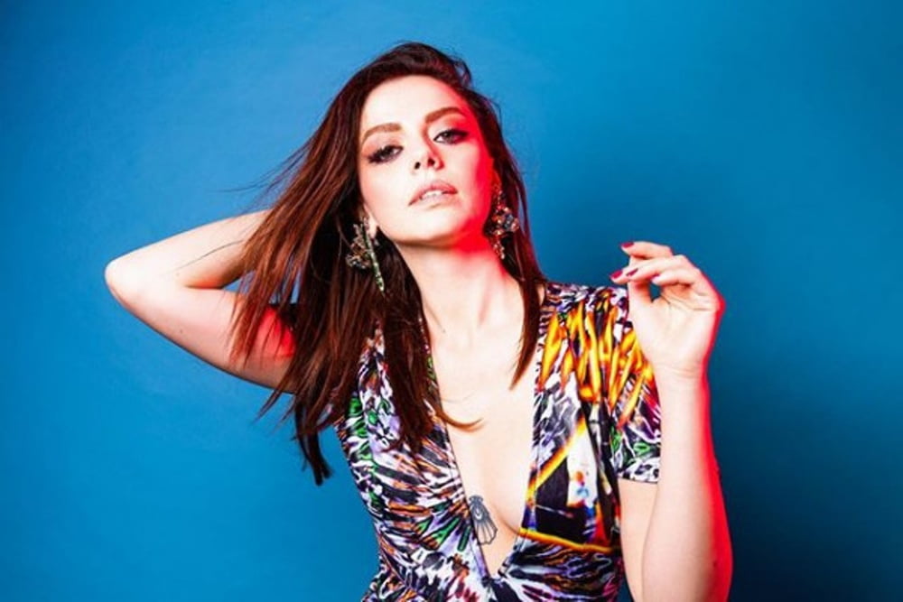 Annalisa scarrone
 #96295559