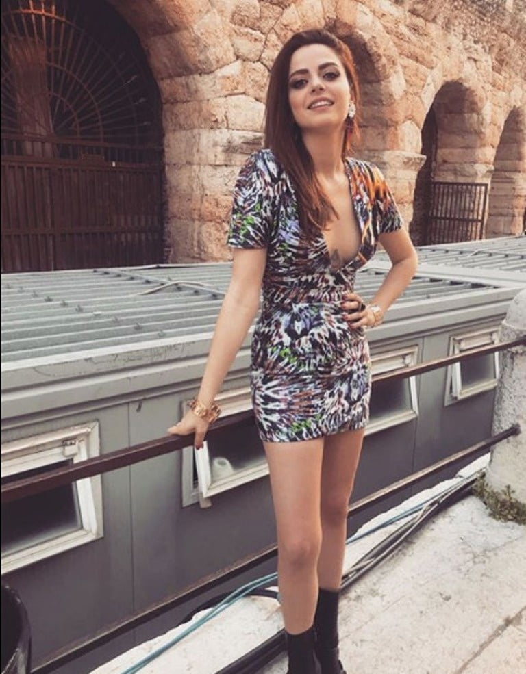 Annalisa scarrone
 #96295572