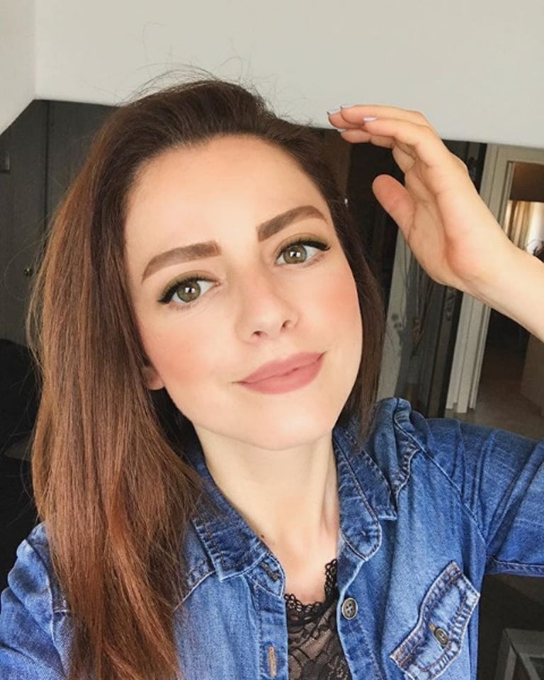 Annalisa scarrone
 #96295586