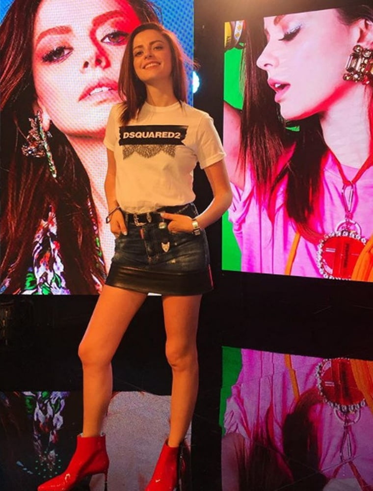 Annalisa scarrone
 #96295594