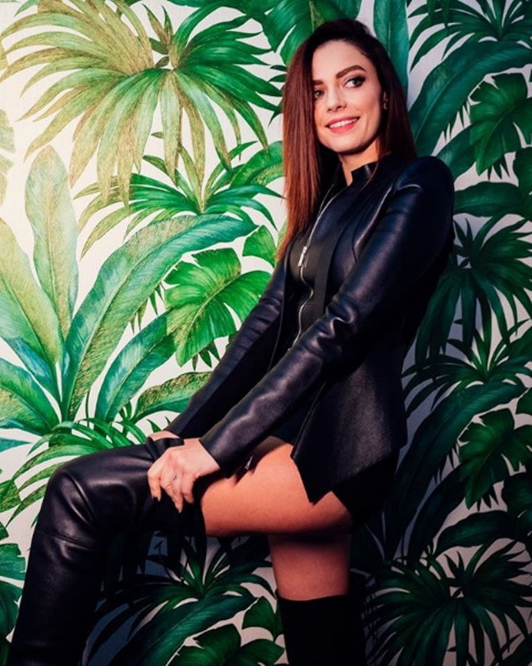 Annalisa scarrone
 #96295674