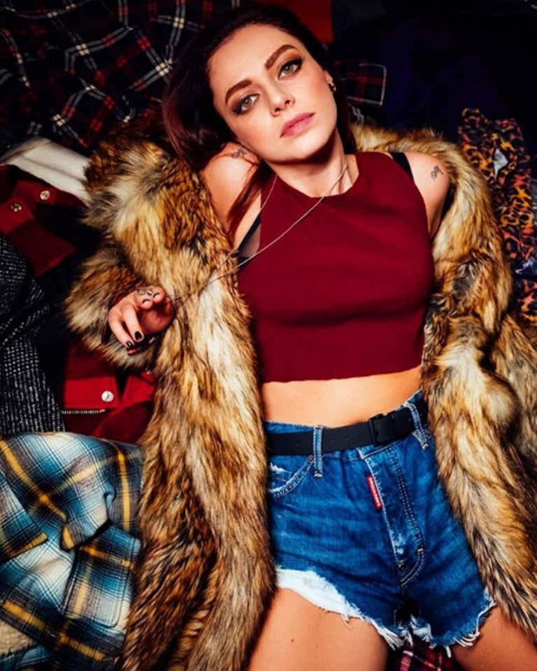 Annalisa scarrone
 #96295675