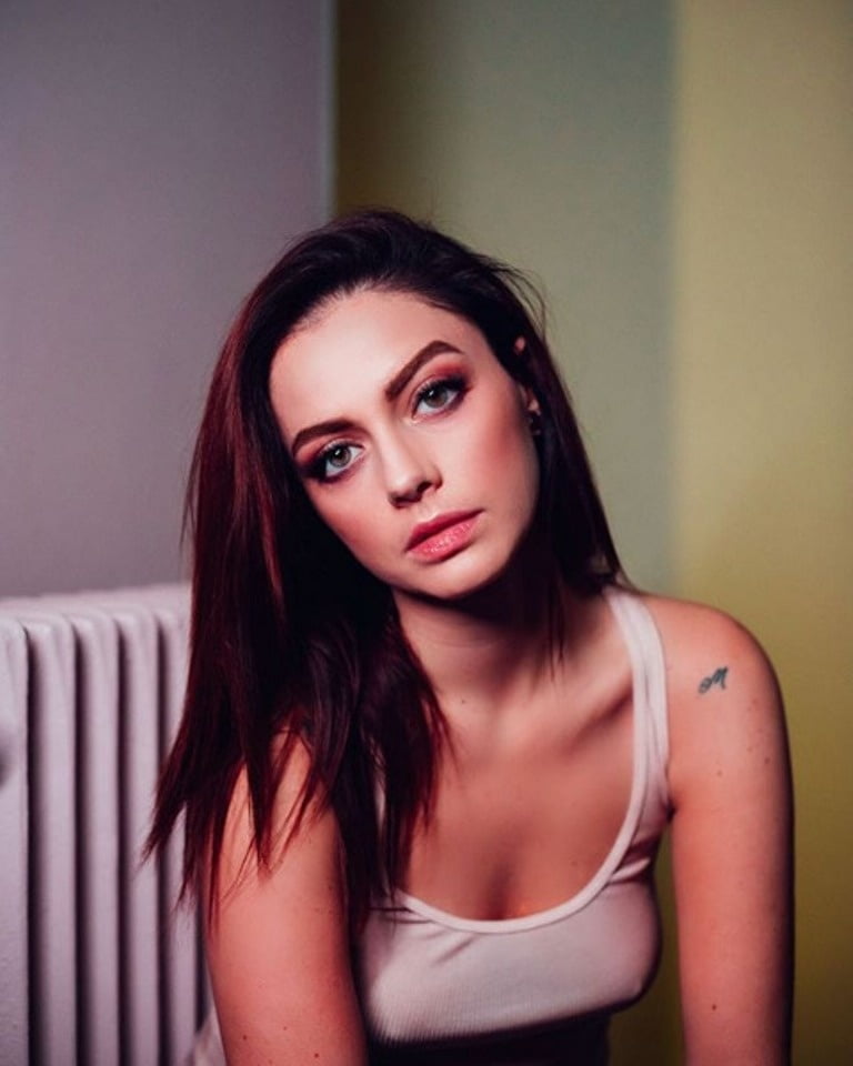 Annalisa scarrone
 #96295676