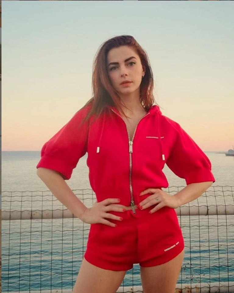 Annalisa scarrone
 #96295712