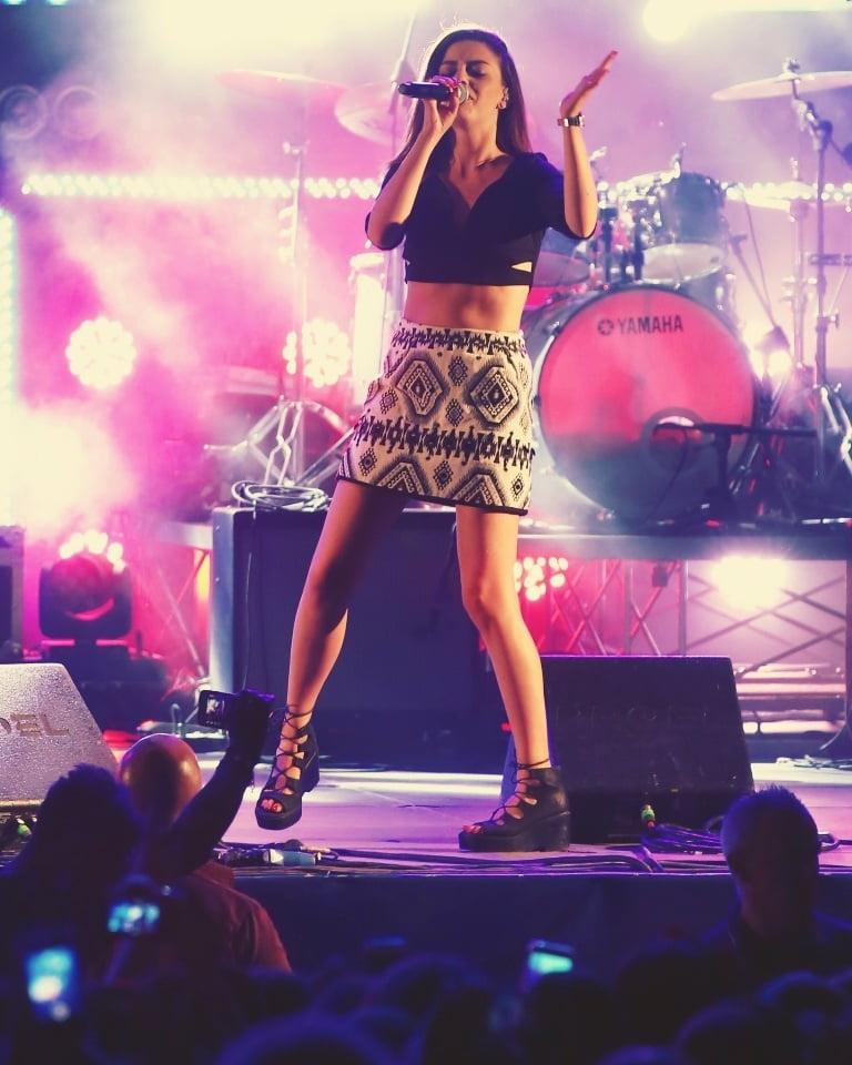 Annalisa scarrone
 #96295737