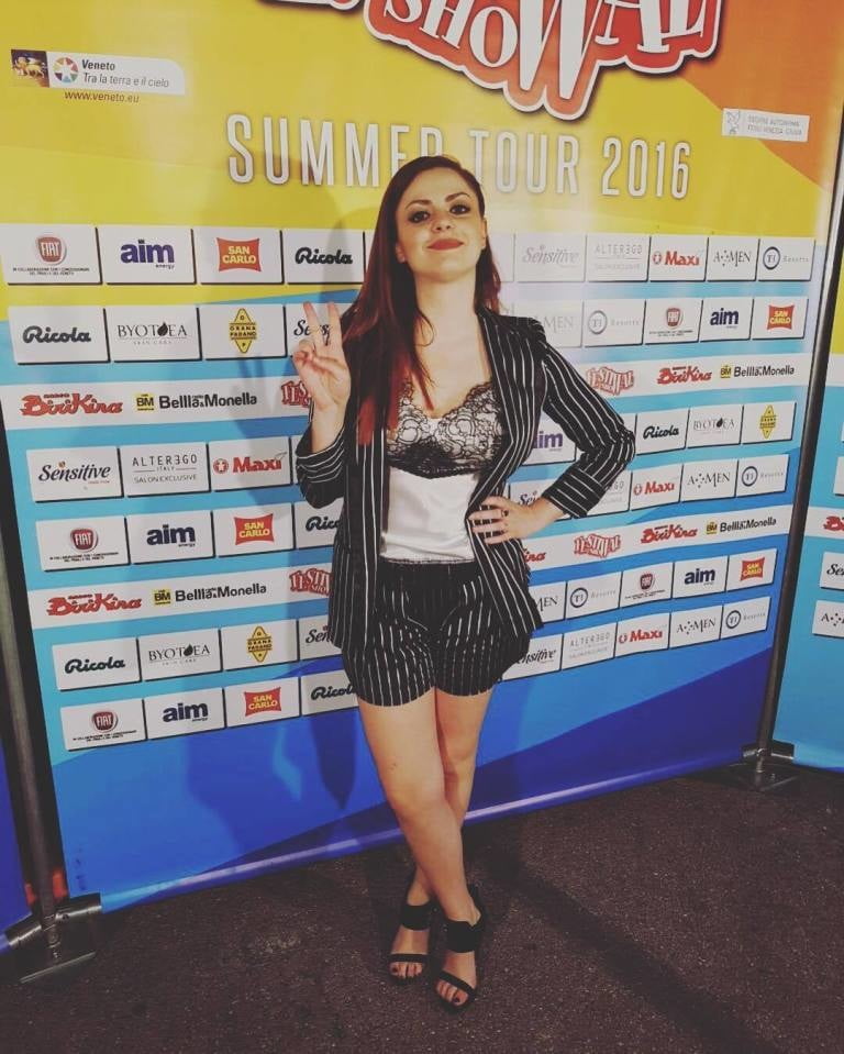 Annalisa scarrone
 #96295755